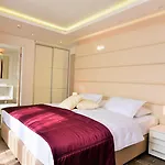 Apeiro Avant-garde 5*