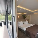 Apeiro Avant-garde Hotel