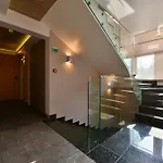 Apeiro Avant-garde 5*