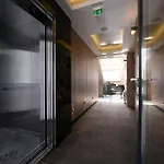 Apeiro Avant-garde Hotell