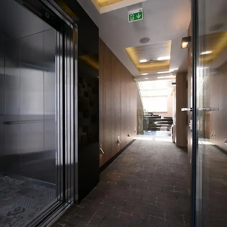 Apeiro Avant-garde Отель