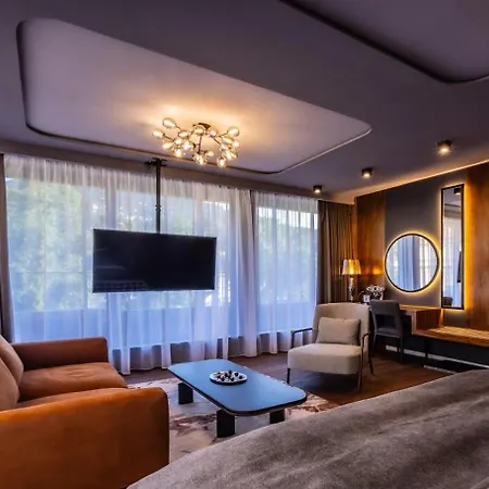 Отель Apeiro Avant-garde