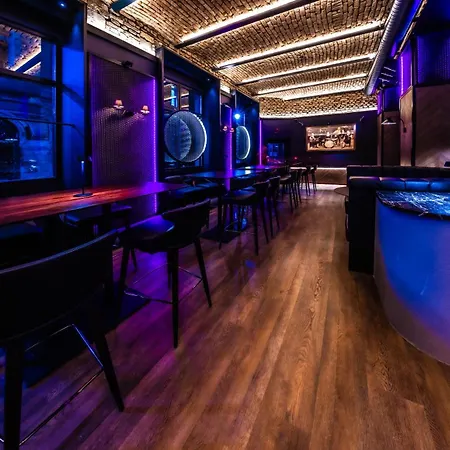 Apeiro Avant-garde 5*