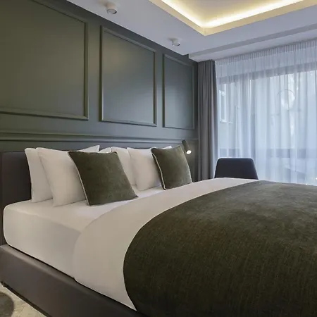 Apeiro Avant-garde 5*