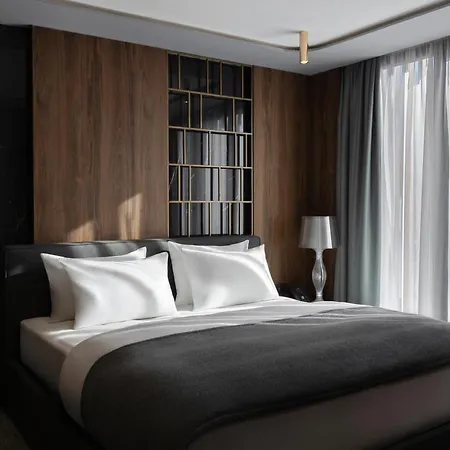 Hotel Apeiro Avant-garde 5*