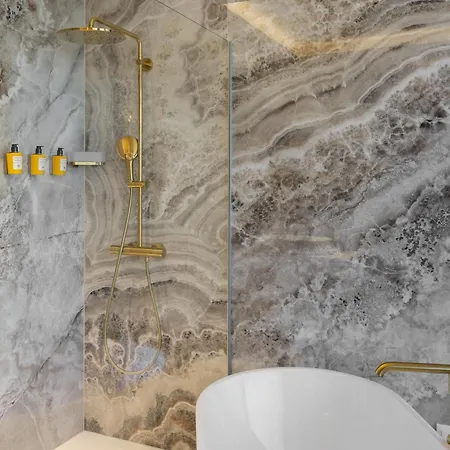Apeiro Avant-garde Hotel 5*