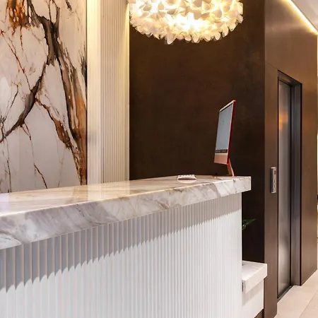 Hotel Apeiro Avant-garde 5*