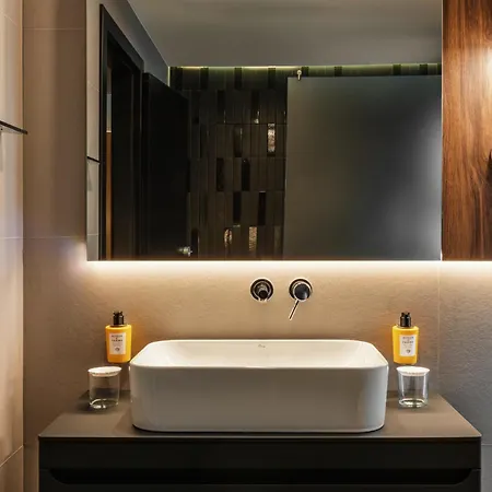 Apeiro Avant-garde Hotel