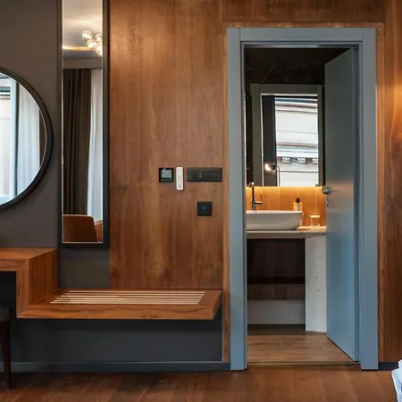 Apeiro Avant-garde Hotel