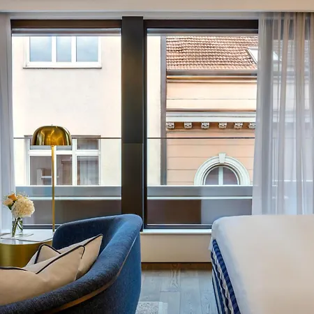 Apeiro Avant-garde Hotel 5*