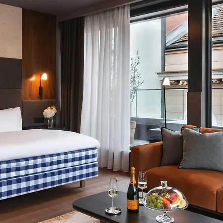 Hotel Apeiro Avant-garde