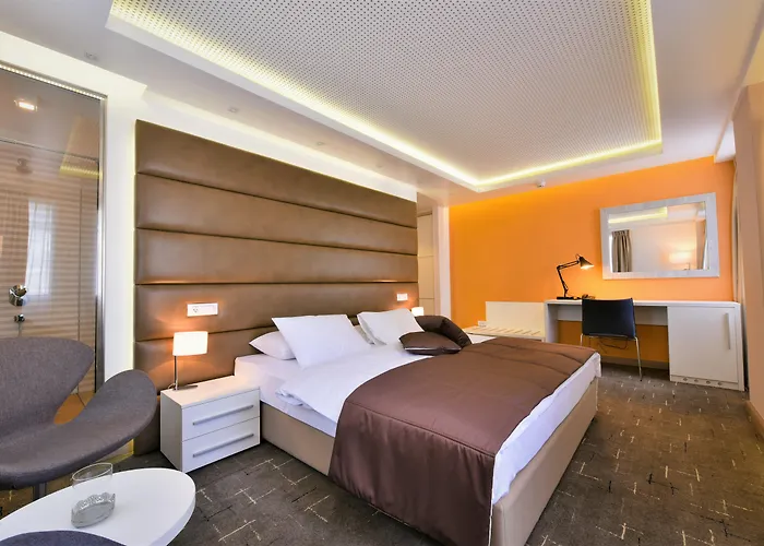 Hotel Apeiro Avant-garde