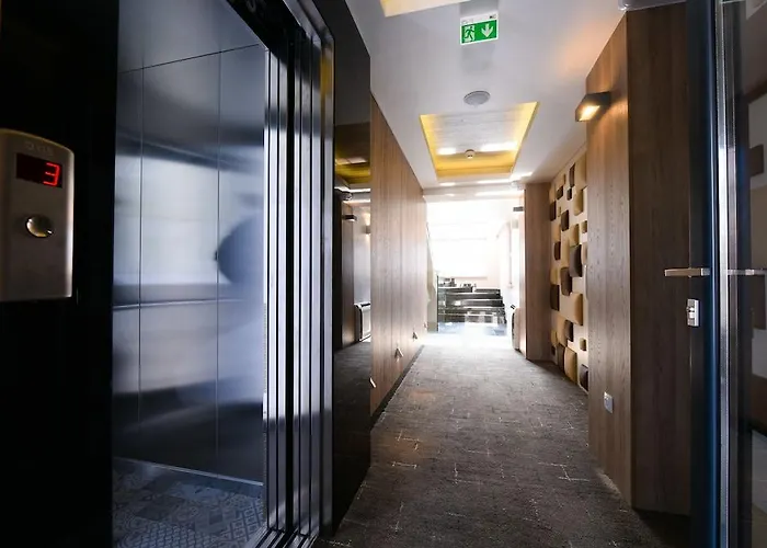 Apeiro Avant-garde 5*