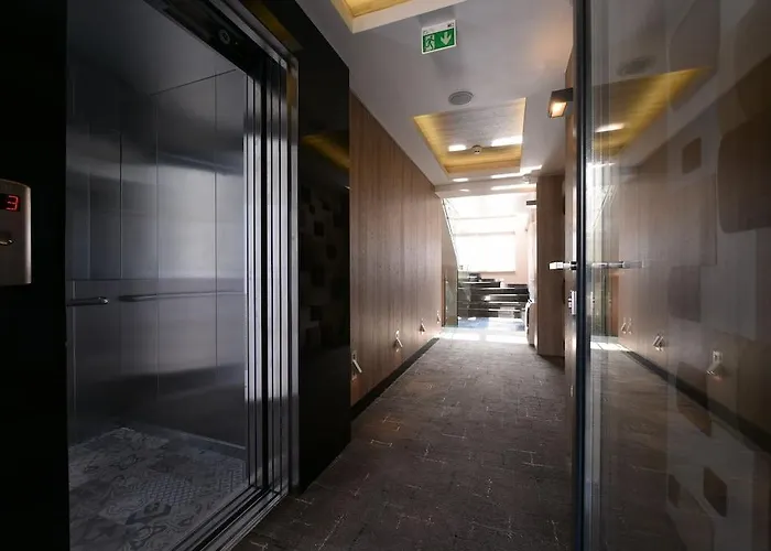 Apeiro Avant-garde Hotel