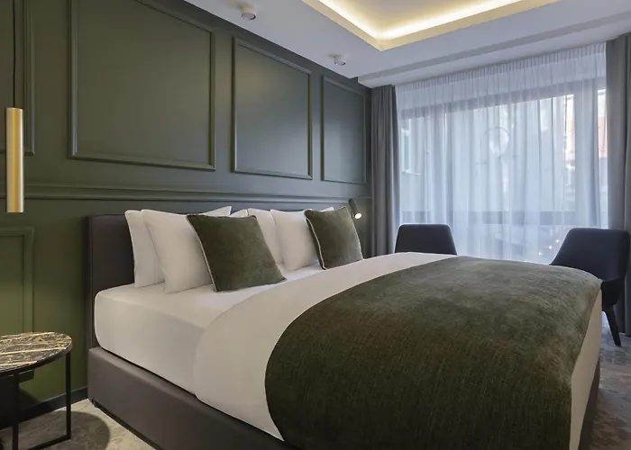 Apeiro Avant-garde 5*