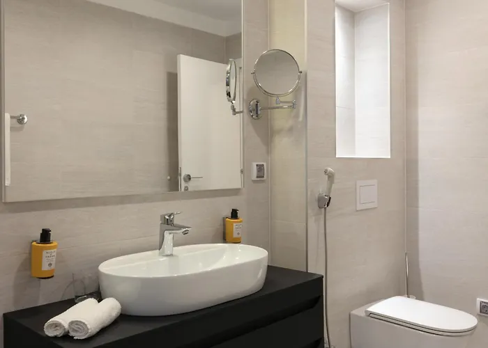 Hotel Apeiro Avant-garde