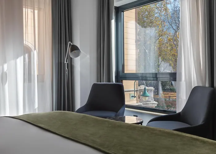 Apeiro Avant-garde Hotel 5*