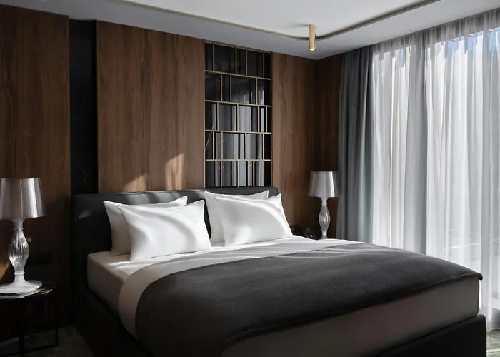 Hotel Apeiro Avant-garde 5*