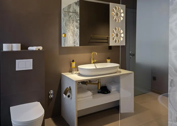 Apeiro Avant-garde 5*